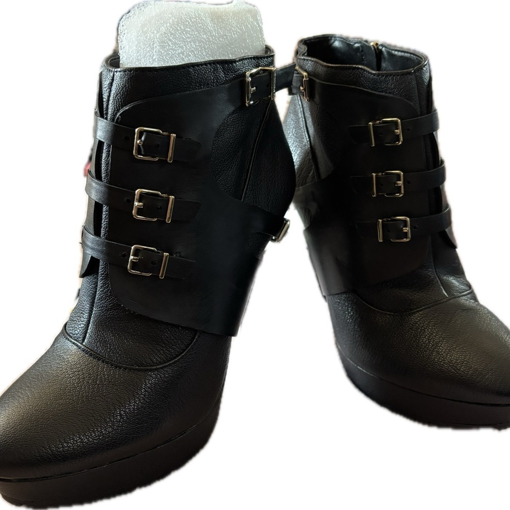 BCBG NIB 10 Women's Black Leather Ankle Boots BG-Welsh - Picture 6 of 7